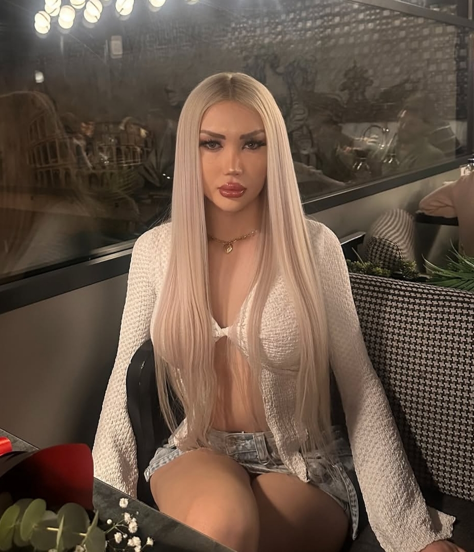 Asfalt Gizemli Partner Escort Elçin