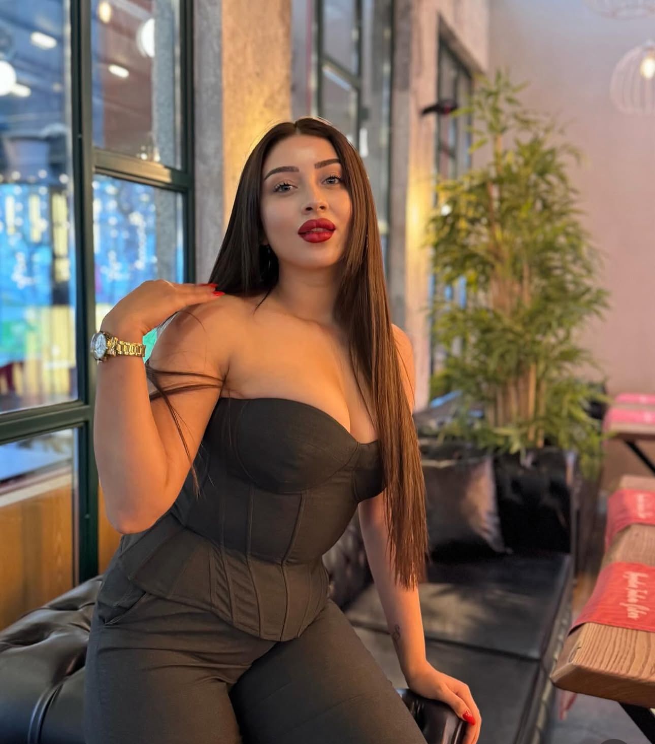 Yukarıçöplü Güleryüzlü Kadın Bayan Escort Mina